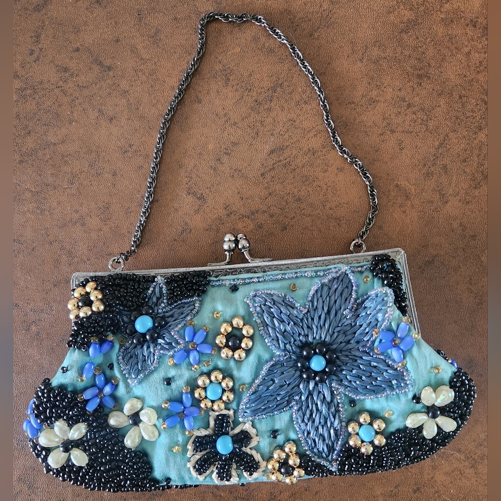Santi Beaded/embroidered Clutch